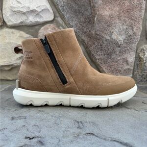 Sorel Womens Explorer II Bootie
Waterproof Suede Zip Up Tan Rubber Sole